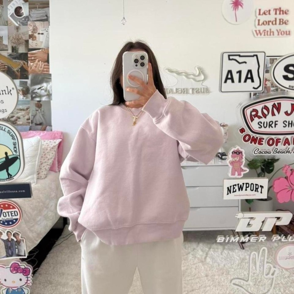 purplish pink aritzia crewneck sweatshirt - Picture 3 of 8